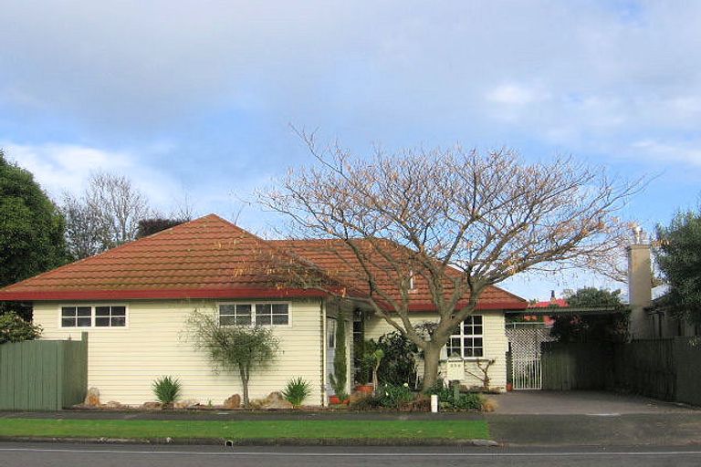 Photo of property in 234 Victoria Avenue, Hokowhitu, Palmerston North, 4410