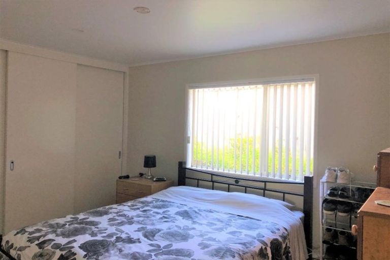 Photo of property in 26 Jadewynn Drive, Massey, Auckland, 0614