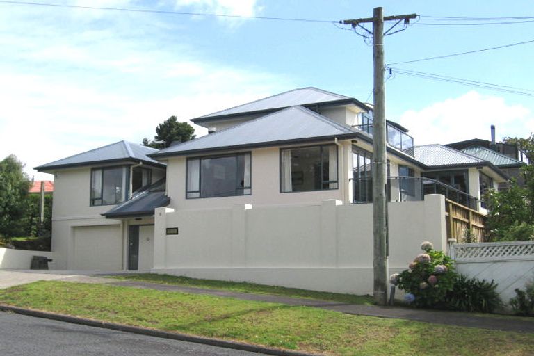 Photo of property in 2 Dewsbury Terrace, Castor Bay, Auckland, 0620