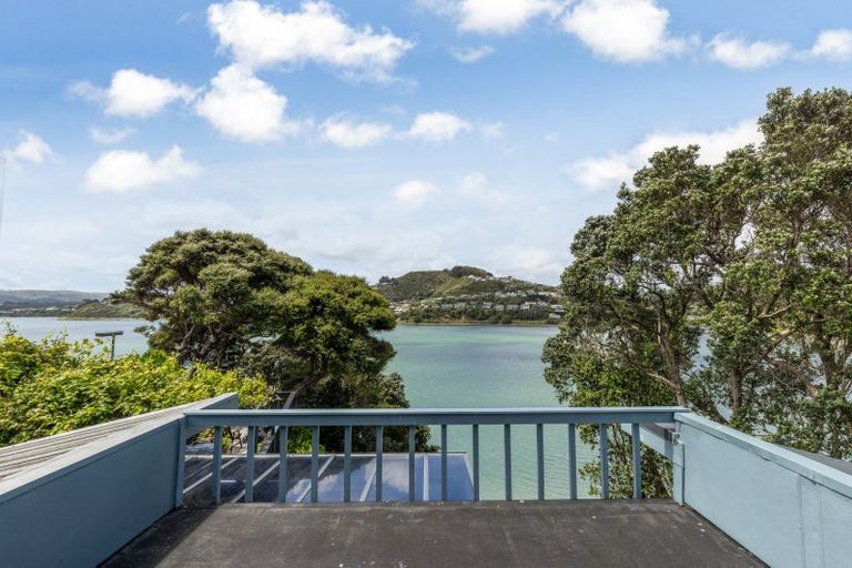 Photo of property in 48 Seaview Road, Paremata, Porirua, 5024