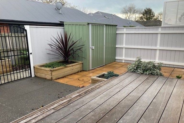 Photo of property in 196 Wilsons Road South, Saint Martins, Christchurch, 8022