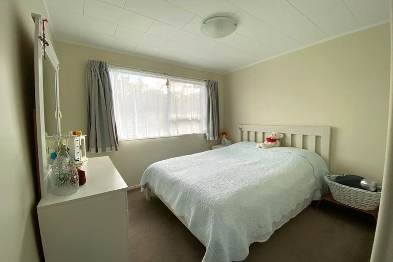 Photo of property in 59 Lavery Place, Sunnynook, Auckland, 0632