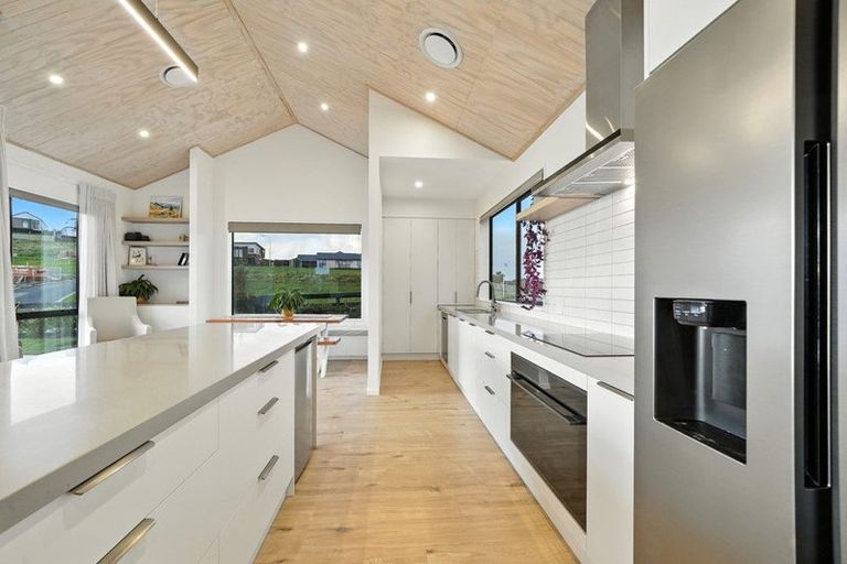 Photo of property in 1 Eaglesfield Close, Westmorland, Christchurch, 8025