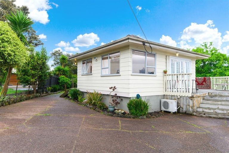 Photo of property in 91 Sunnyside Road, Sunnyvale, Auckland, 0612