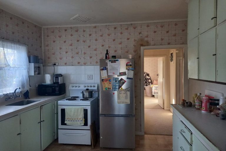 Photo of property in 1/44 View Road, Henderson, Auckland, 0612