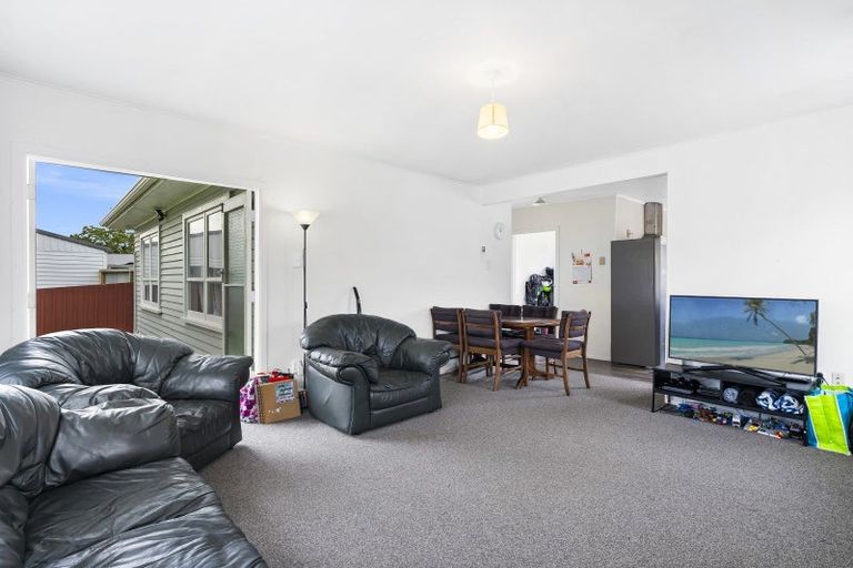 Photo of property in 76 College Road, Edgecumbe, 3120