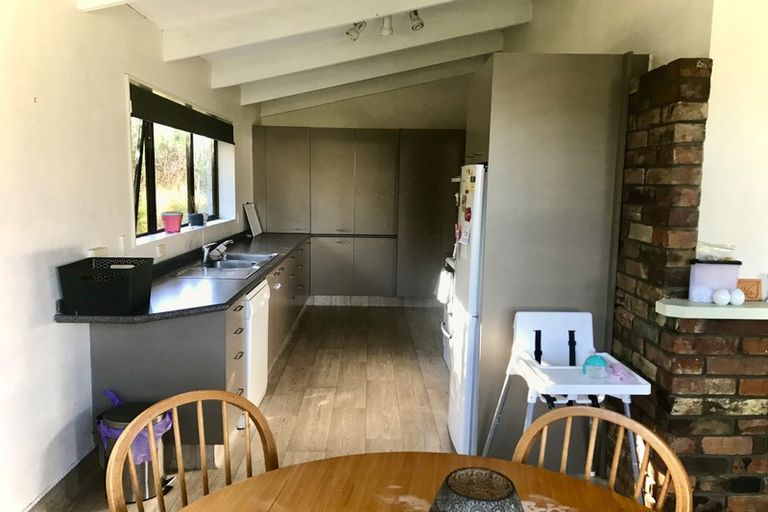 Photo of property in 20 Montjoy Street, Stratford, 4332