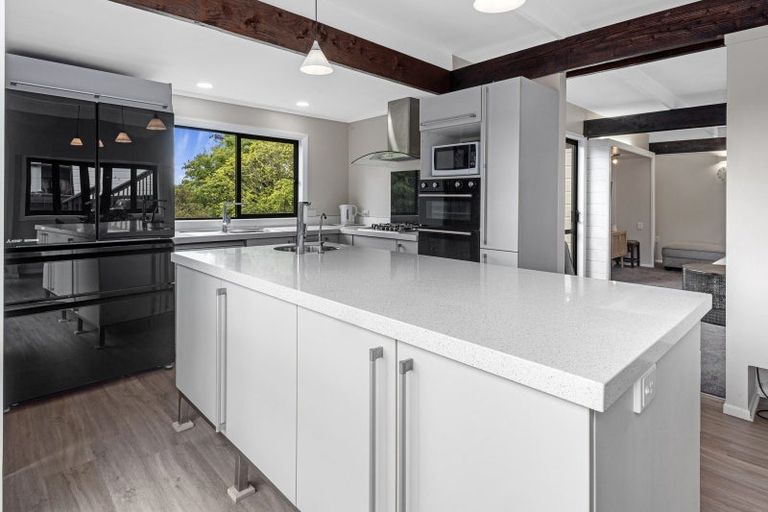 Photo of property in 17 Kowhai Park Road, Maunu, Whangarei, 0110