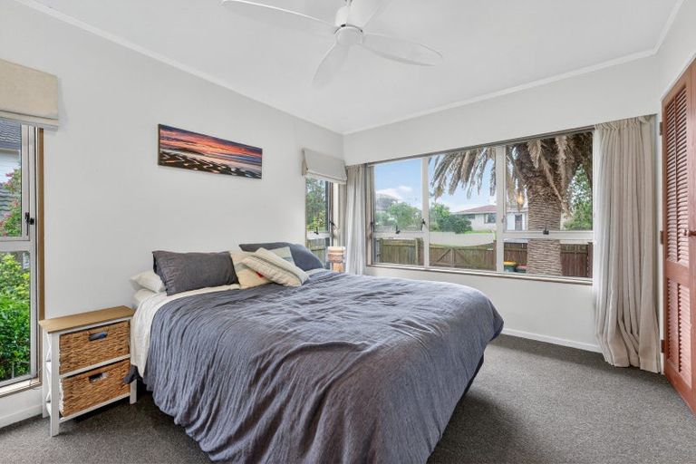 Photo of property in 27 Amorino Drive, Red Beach, 0932