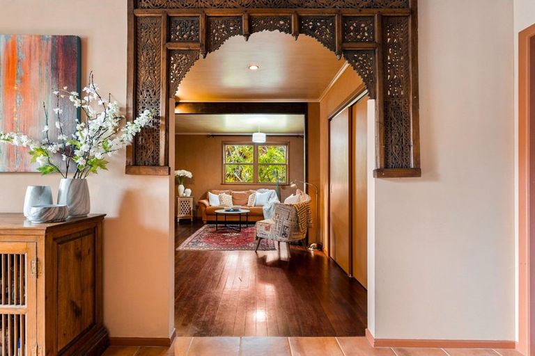 Photo of property in 31 Outlook Road, Greenhithe, Auckland, 0632