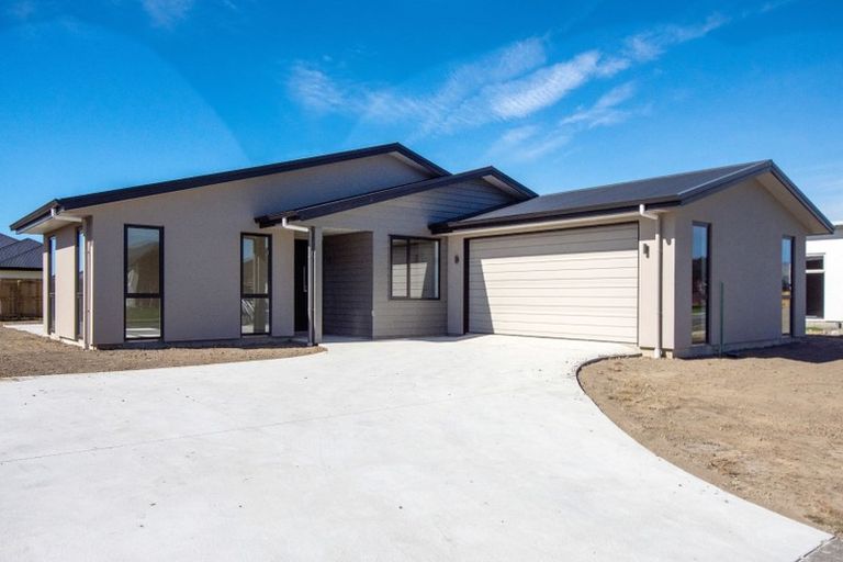 Photo of property in 28 Rose Manor Drive, Springlands, Blenheim, 7201