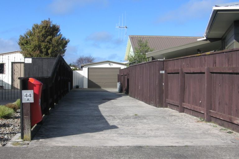 Photo of property in 44a Raglan Avenue, Cloverlea, Palmerston North, 4412