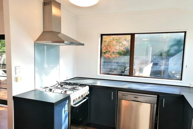 Photo of property in 1/11 Strabo Place, Windsor Park, Auckland, 0632