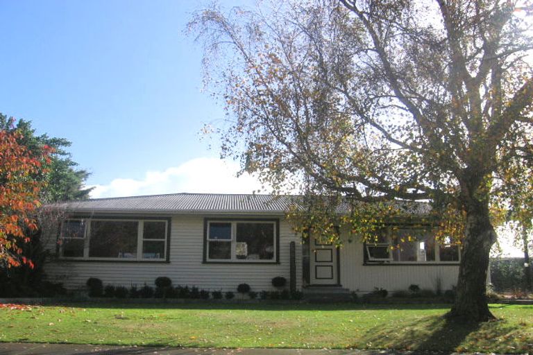 Photo of property in 29 Sutherland Crescent, Westbrook, Palmerston North, 4412