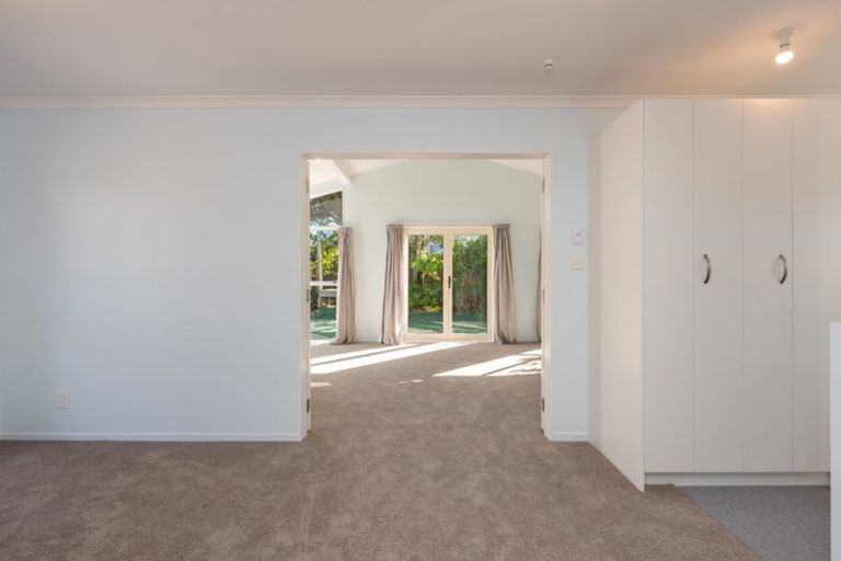 Photo of property in 28 Woolwich Close, Whitby, Porirua, 5024