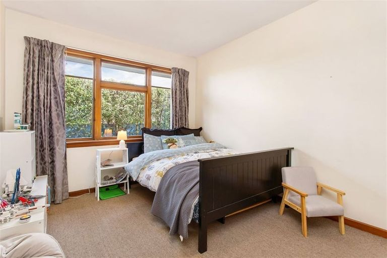 Photo of property in 28 Aorangi Road, Bryndwr, Christchurch, 8053