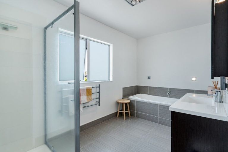 Photo of property in 17b Valley Road, Mount Maunganui, 3116