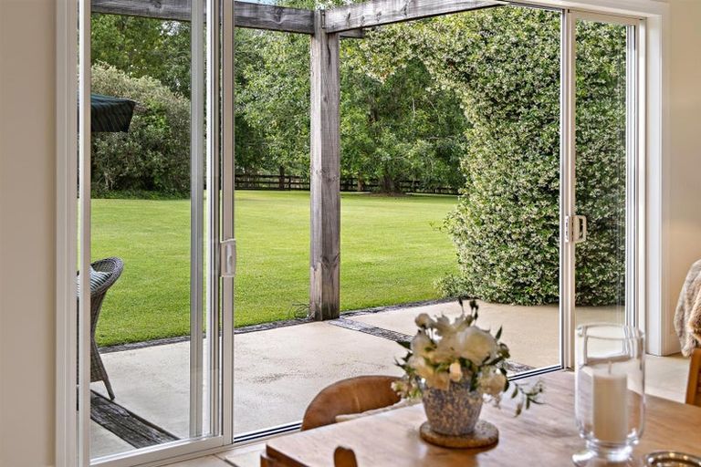 Photo of property in 5 Dysart Lane, Kumeu, 0891