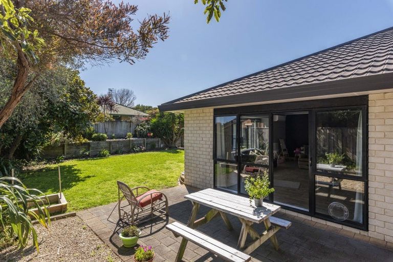 Photo of property in 47 Lorna Irene Drive, Raumati South, Paraparaumu, 5032