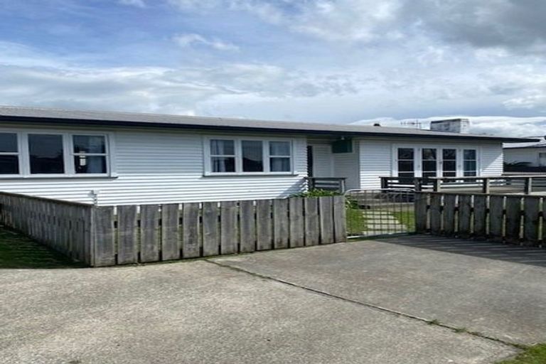 Photo of property in 20 Merton Crescent, Pirimai, Napier, 4112