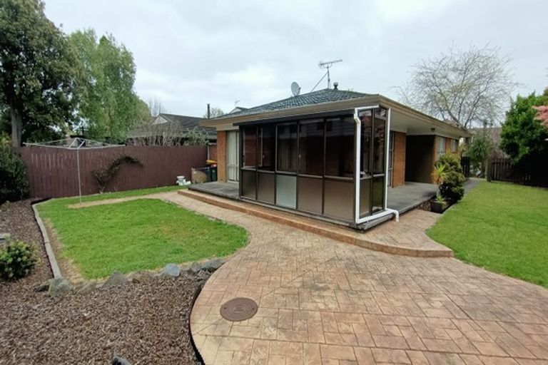 Photo of property in 27 Rushgreen Avenue, Pahurehure, Papakura, 2113
