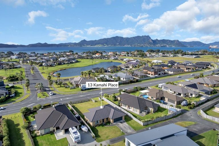 Photo of property in 13 Kamahi Place, One Tree Point, 0118