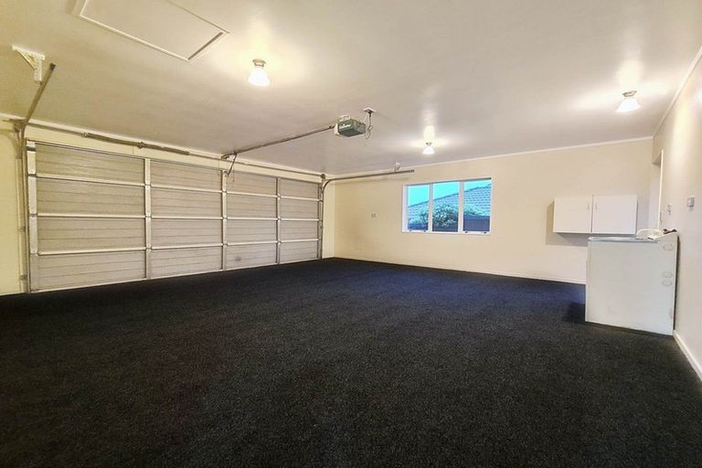 Photo of property in 12 Ironstone Place, Randwick Park, Auckland, 2105