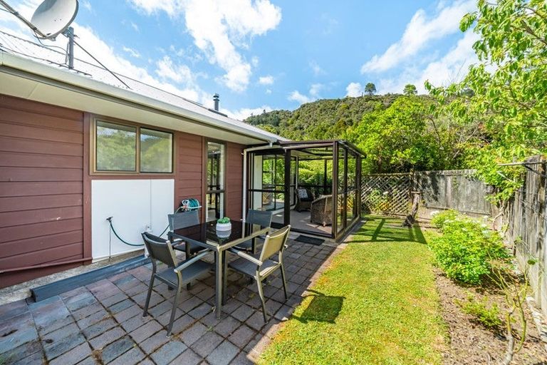 Photo of property in 95 Tawhai Street, Stokes Valley, Lower Hutt, 5019