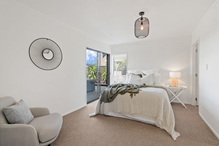 Photo of property in 1/149 West Harbour Drive, West Harbour, Auckland, 0618