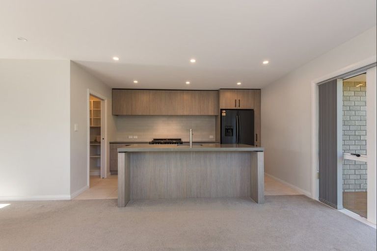 Photo of property in 39 Coutts Way, Fitzherbert, Palmerston North, 4410