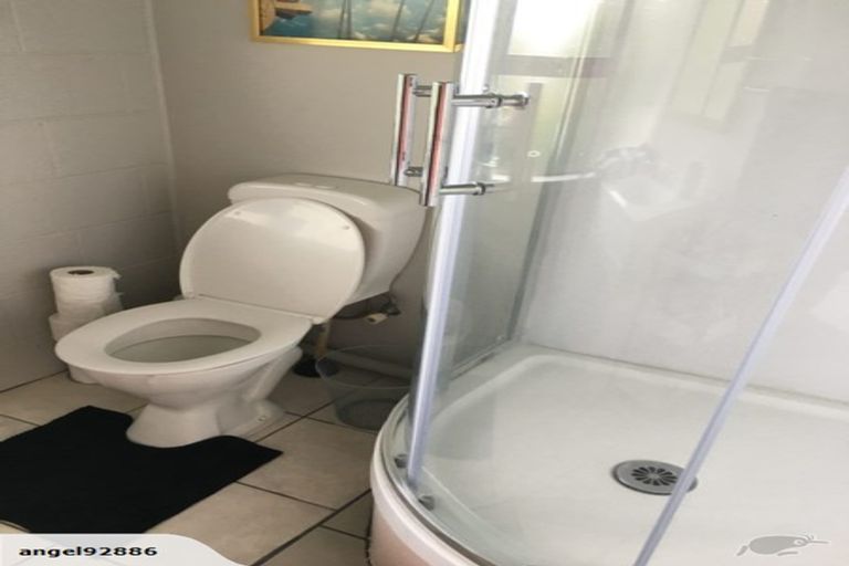 Photo of property in 1/55a West Lynn Road, Titirangi, Auckland, 0604