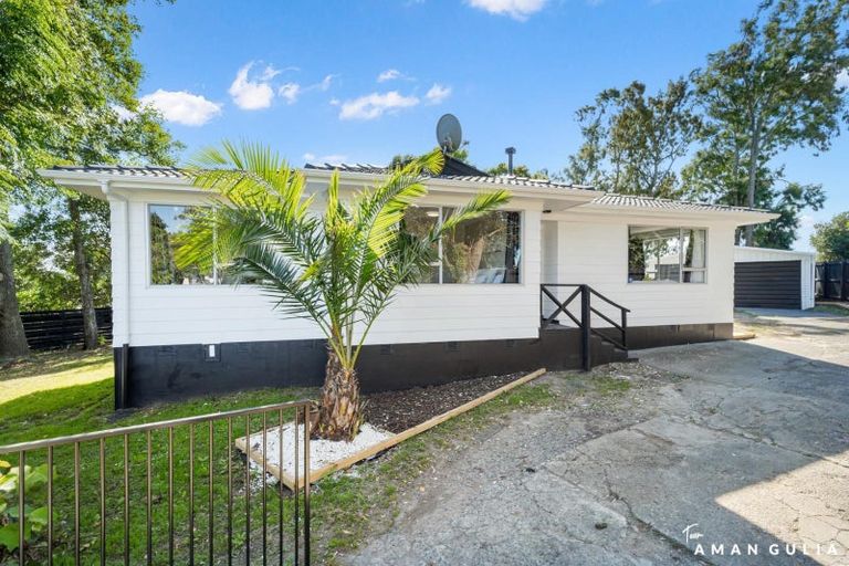 Photo of property in 30 Hyperion Drive, Randwick Park, Auckland, 2105