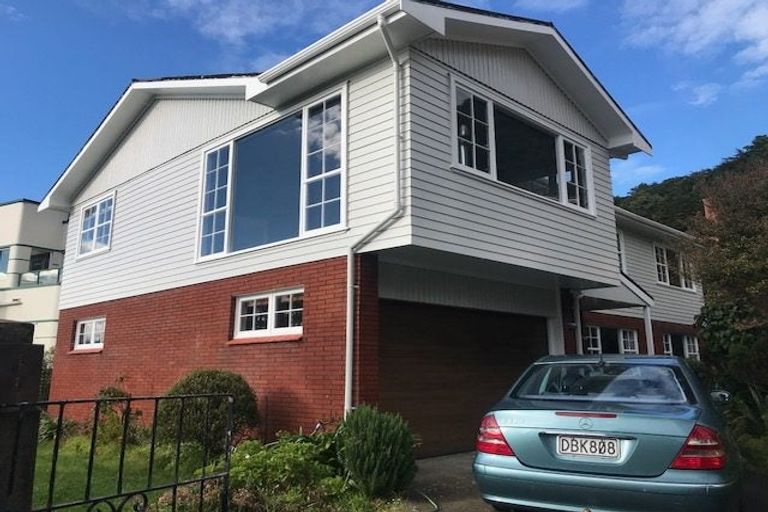 Photo of property in 12 Burnham Street, Seatoun, Wellington, 6022