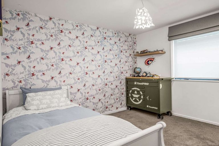 Photo of property in 33 Tara Crescent, Woodend, 7610