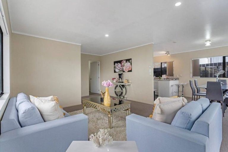 Photo of property in 1/25 Oratu Place, Manurewa, Auckland, 2102