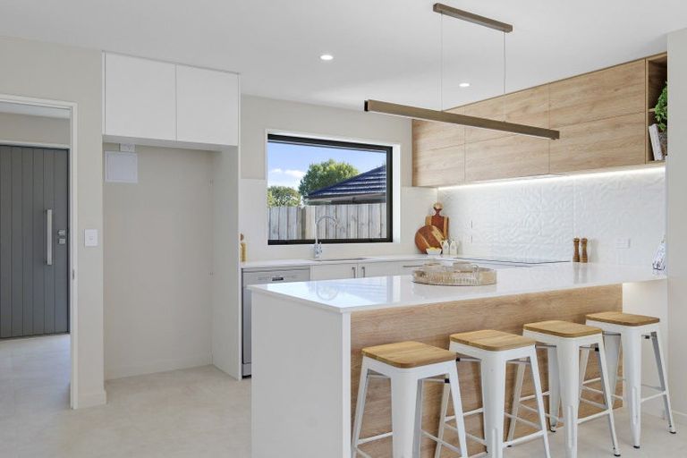 Photo of property in 26 Paradise Way, Halswell, Christchurch, 8025