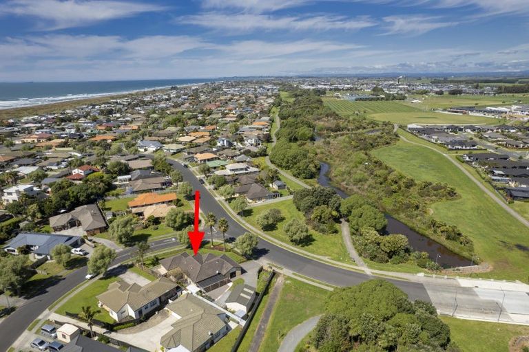 Photo of property in 1 Corinth Grove, Papamoa Beach, Papamoa, 3118