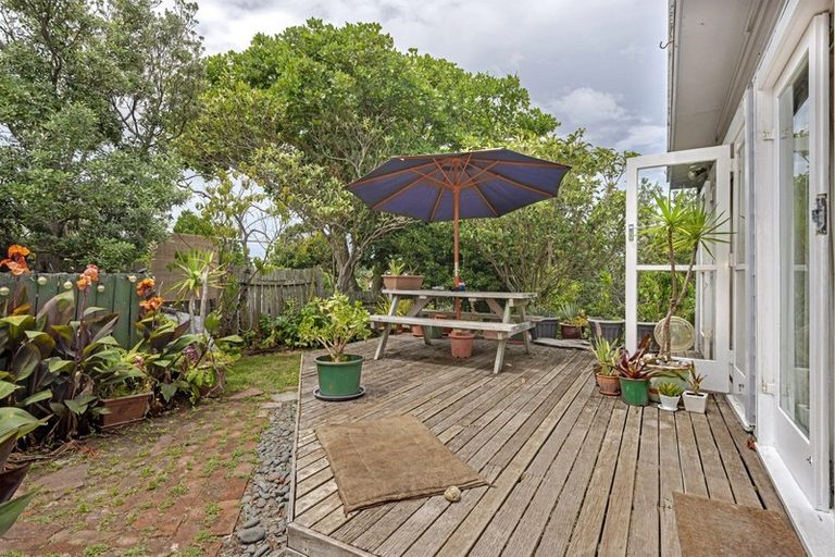 Photo of property in 25 Douglas Street, Okitu, Gisborne, 4010