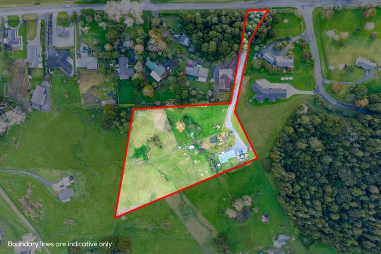 Photo of property in 105 Gorge Road, Maungaturoto, 0520