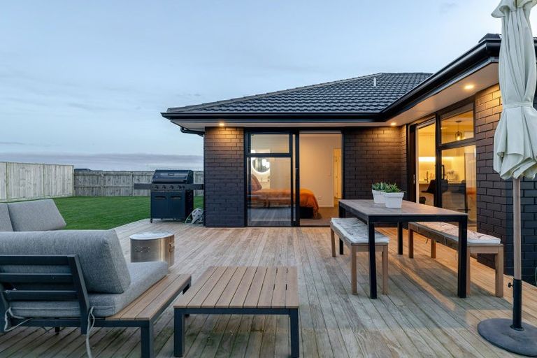 Photo of property in 120 Churcher Street, Maewa, Feilding, 4702