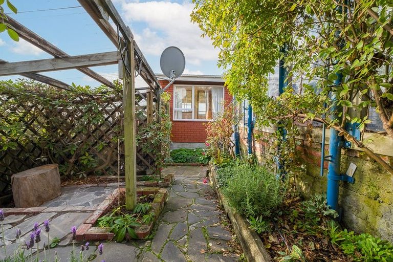 Photo of property in 264 Mount Pleasant Road, Mount Pleasant, Christchurch, 8081