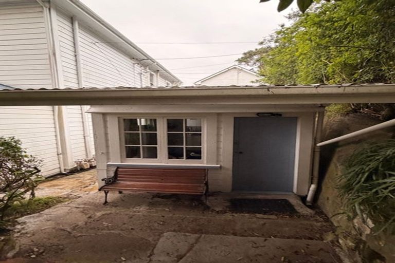 Photo of property in 31d Patanga Crescent, Thorndon, Wellington, 6011