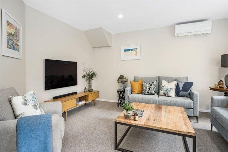 Photo of property in 30 Centaurus Road, Cashmere, Christchurch, 8022