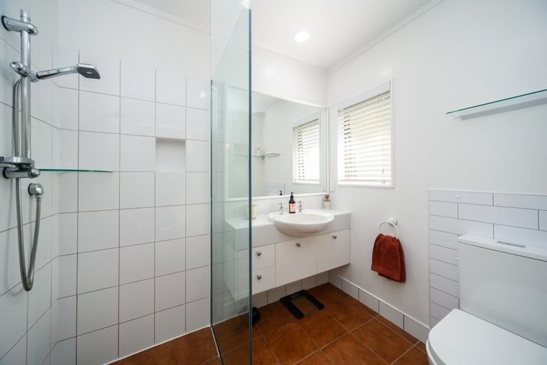 Photo of property in 121 Summerhill Drive, Fitzherbert, Palmerston North, 4410