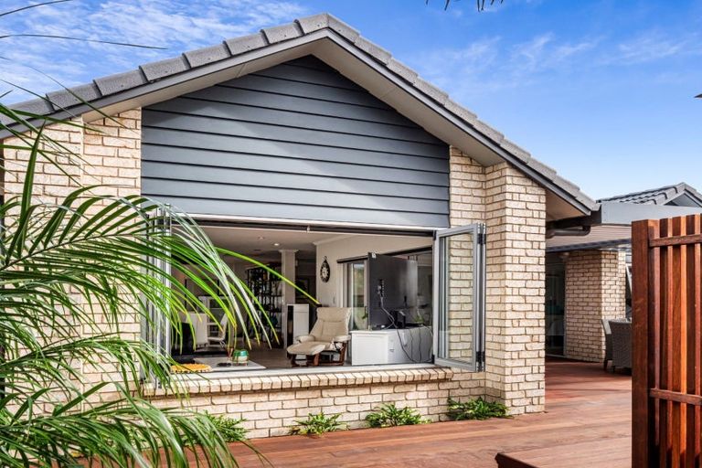 Photo of property in 72 Oriental Parade, Papamoa Beach, Papamoa, 3118