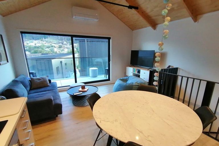 Photo of property in The Alex Apartments, 8/135a Hallenstein Street, Queenstown, 9300