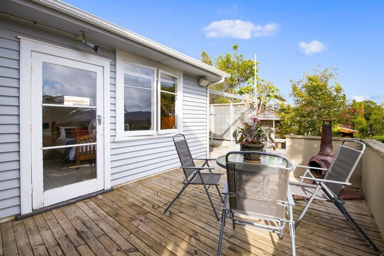 Photo of property in 180 Glengarry Road, Glen Eden, Auckland, 0602