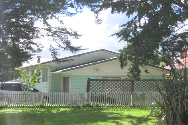 Photo of property in 521 Swanson Road, Ranui, Auckland, 0612