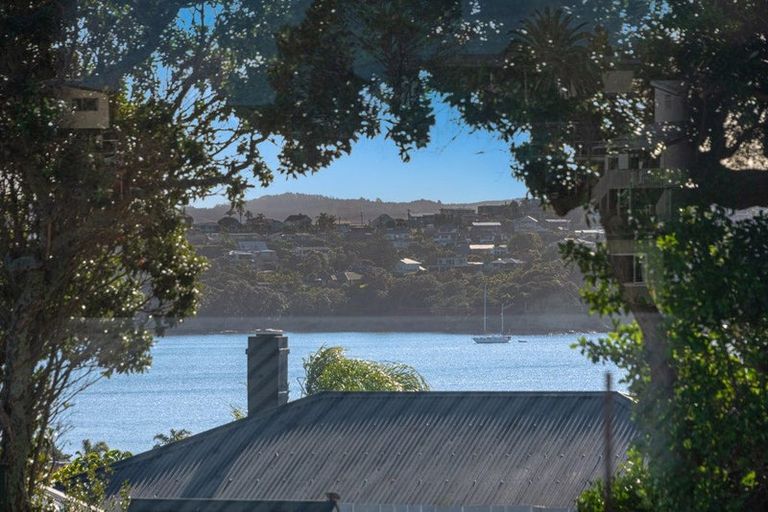 Photo of property in 2/941 Whangaparaoa Road, Manly, Whangaparaoa, 0930