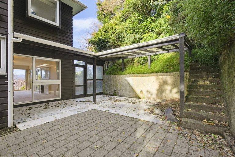 Photo of property in 48 Rama Crescent, Khandallah, Wellington, 6035